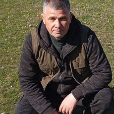 Толя, 48