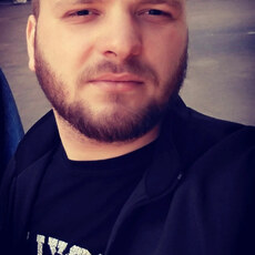Лёва, 29