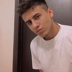 Антон, 27