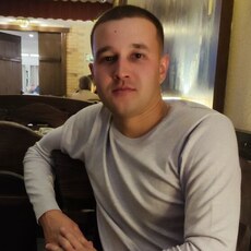 Паша, 29