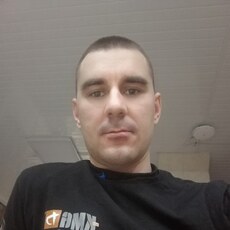 Юрий, 32