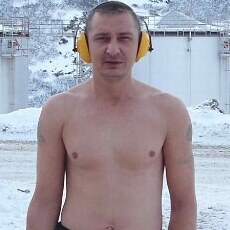 Валя, 44