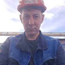 Юра, 42