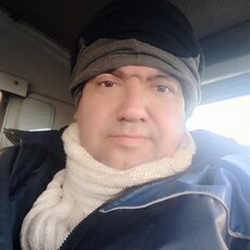 Коля, 40