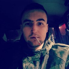 Юрий, 24