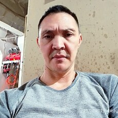 Ден, 44