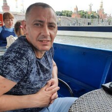 Валя, 42
