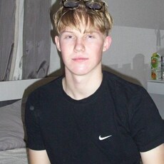 Даниил, 19