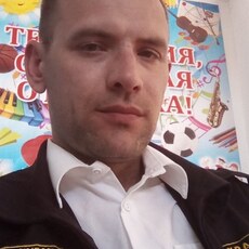 Толя, 44