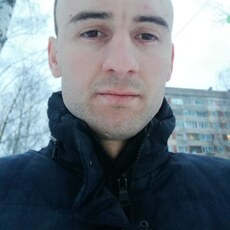 Василий, 32