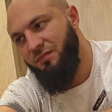 Остап, 30