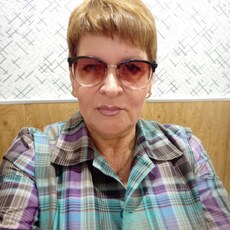 Есения, 63