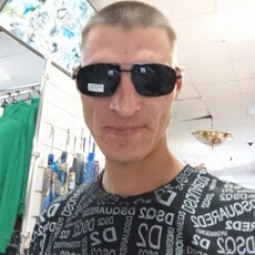 Артур, 33