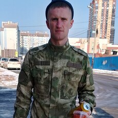 Борис, 28