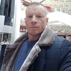 Максим, 46