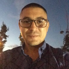 Валентин, 42
