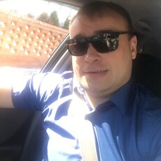 Дима, 32