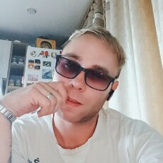 Яша, 30