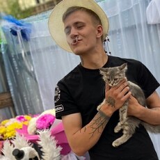 Максим, 26