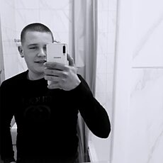 Максим, 23