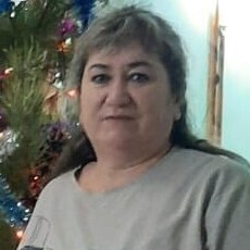 Нора, 48