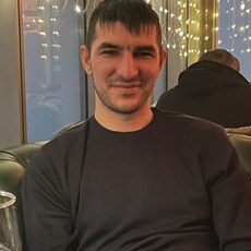Эмиль, 28