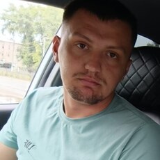 Веня, 26