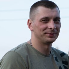 Максим, 33