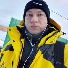 Юра, 29
