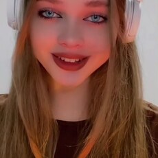 Эмма, 20