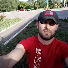 Назар, 35