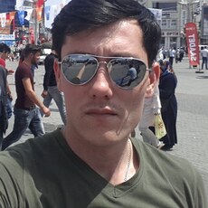 Саша, 32