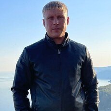 Михаил, 36