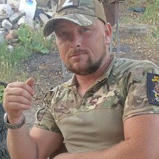 Тарас, 35