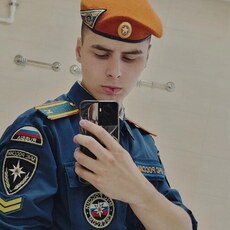 Саша, 21