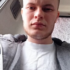 Александр, 24