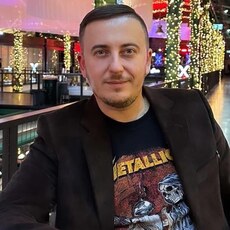 Миша, 37