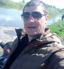 Макс, 40