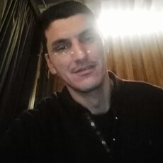 Валентин, 34