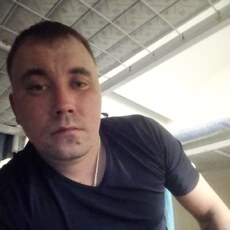 Лаврик, 32