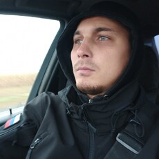 Витя, 27