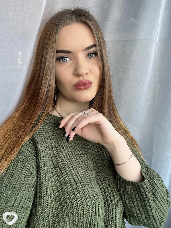 Аня