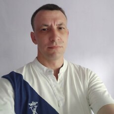 Гриша, 40