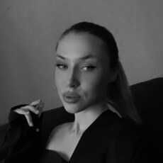 Александра, 21