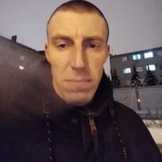 Назар, 33