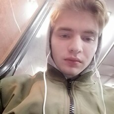 Валентин, 23