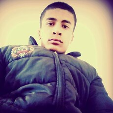 Веня, 27