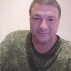 Макс, 51