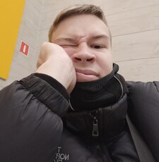 Толя, 20