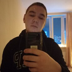 Назар, 23